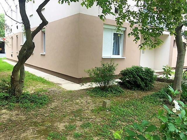 Miracle Apartman Sarvar Apartment ภายนอก รูปภาพ