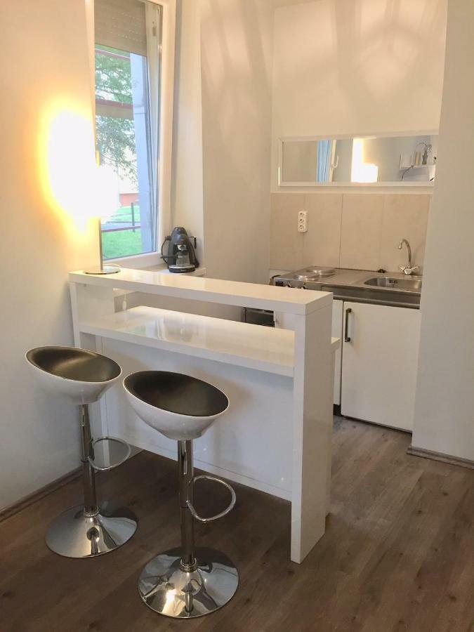 Miracle Apartman Sarvar Apartment ภายนอก รูปภาพ
